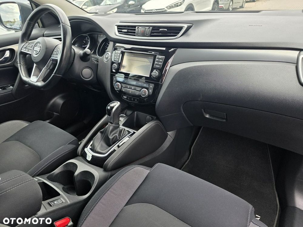 Nissan Qashqai 1.2 DIG-T Xtronic TEKNA+ - 24
