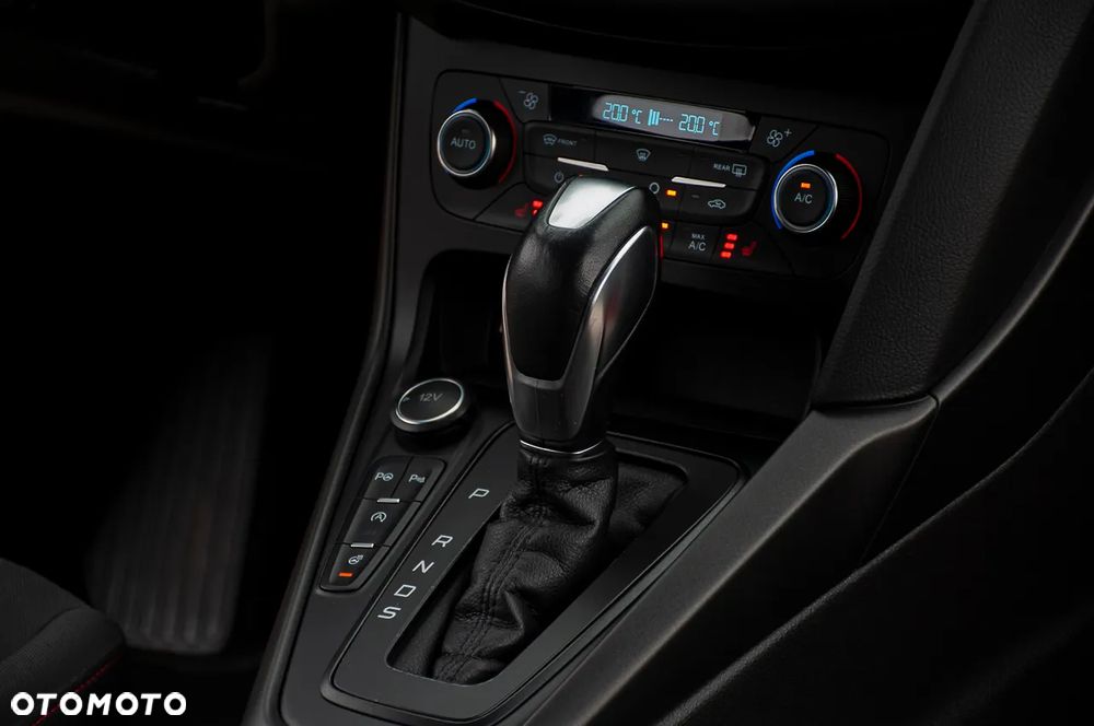 Ford Focus 1.5 EcoBoost Start-Stopp-System ST-LINE - 23