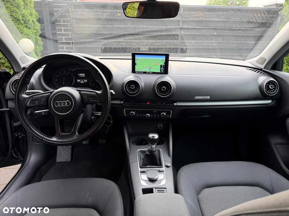 Audi A3 Sportback 1.2 TFSI Ambiente - 10