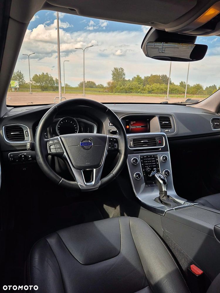 Volvo V60 Cross Country T5 AWD Momentum - 10