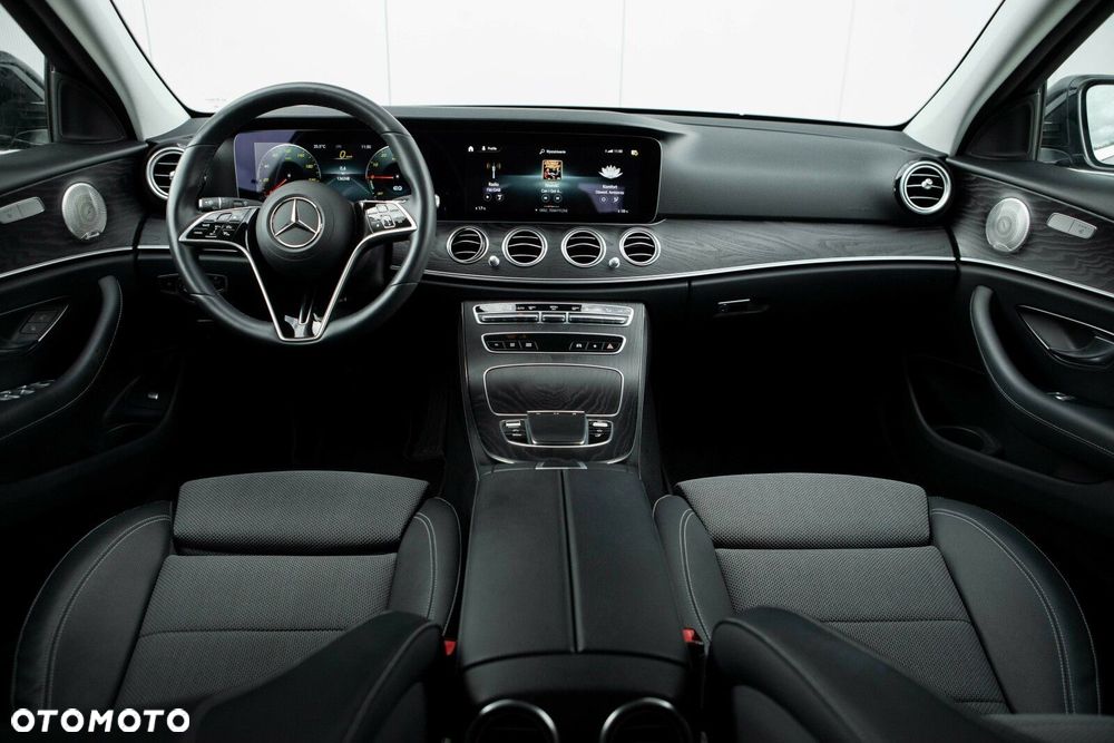 Mercedes-Benz Klasa E - 22