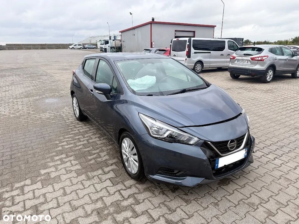 Nissan Micra - 1