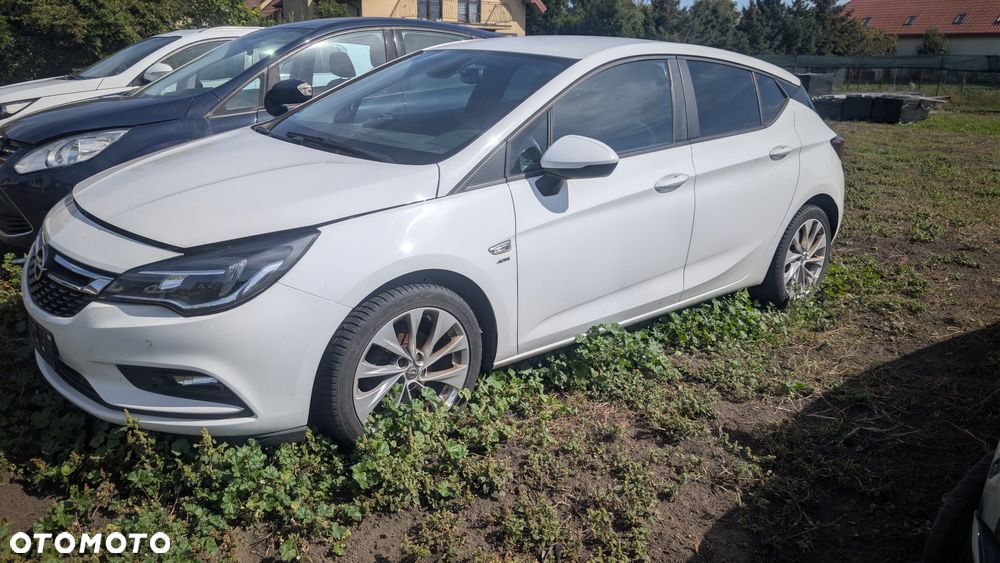 Opel Astra 1.6 D Start/Stop Innovation - 4