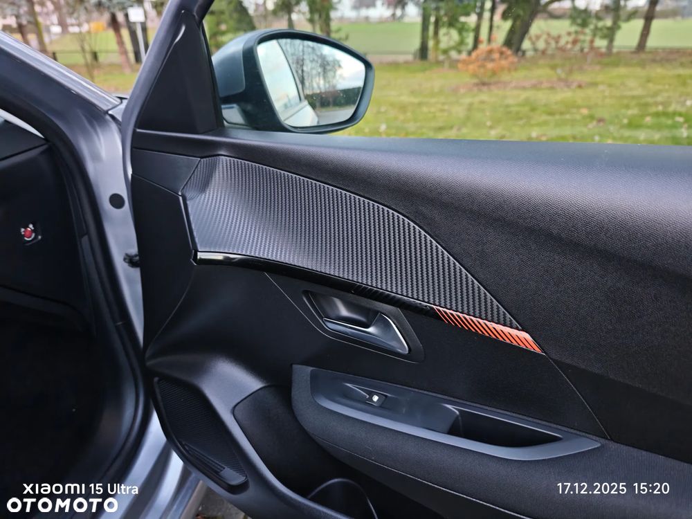 Peugeot 208 PureTech 75 Allure Pack - 11