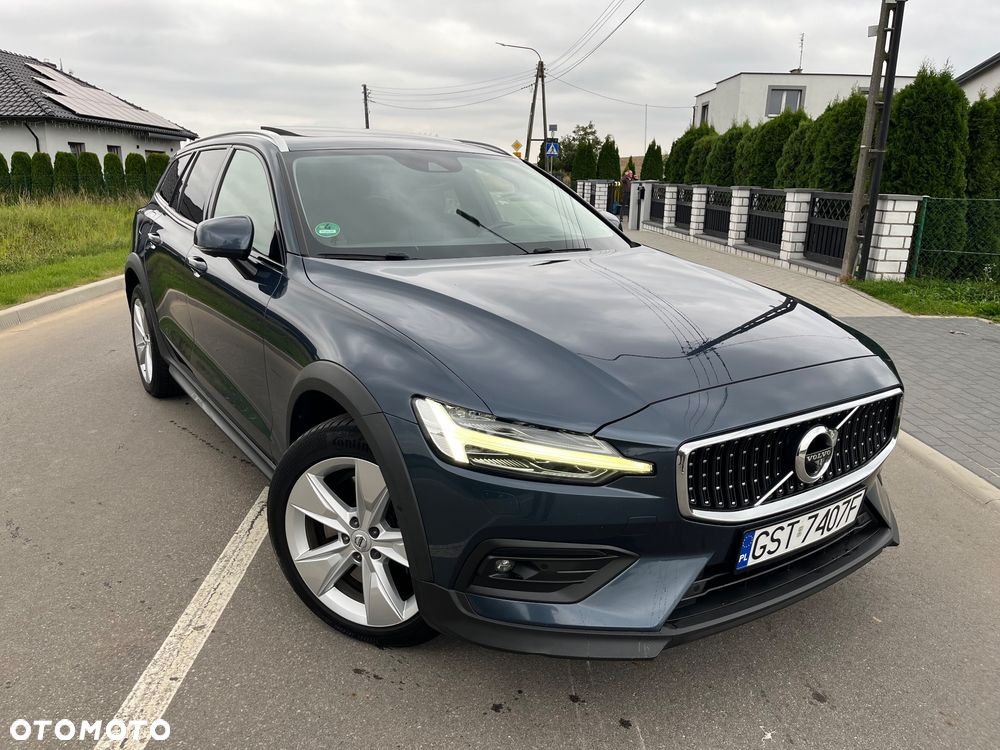 Volvo V60 Cross Country D4 AWD Geartronic Pro - 1