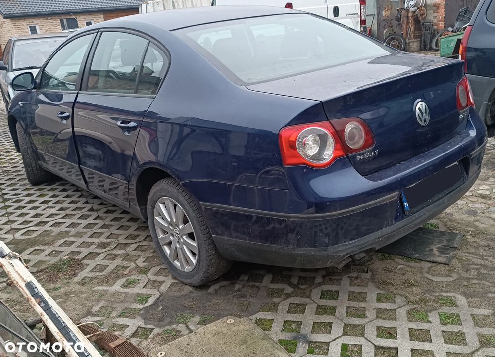VW Passat B6 2,0 TDI BKP BKD Wszystkie części Silnik Zawieszenie Maska Drzwi Koła Fotele - 15