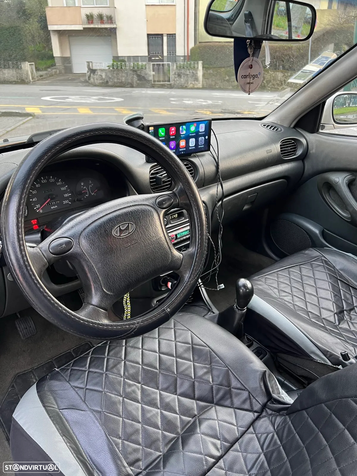Hyundai Accent - 2