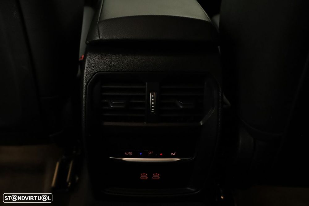 BMW 320 d Auto - 23