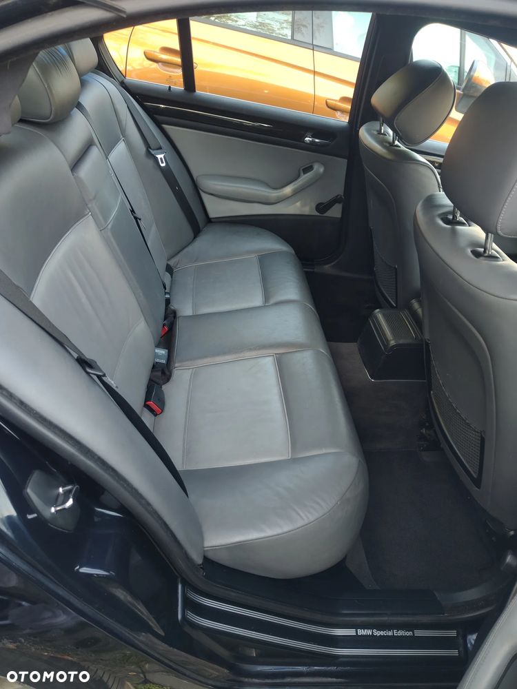 BMW Seria 3 318i - 5