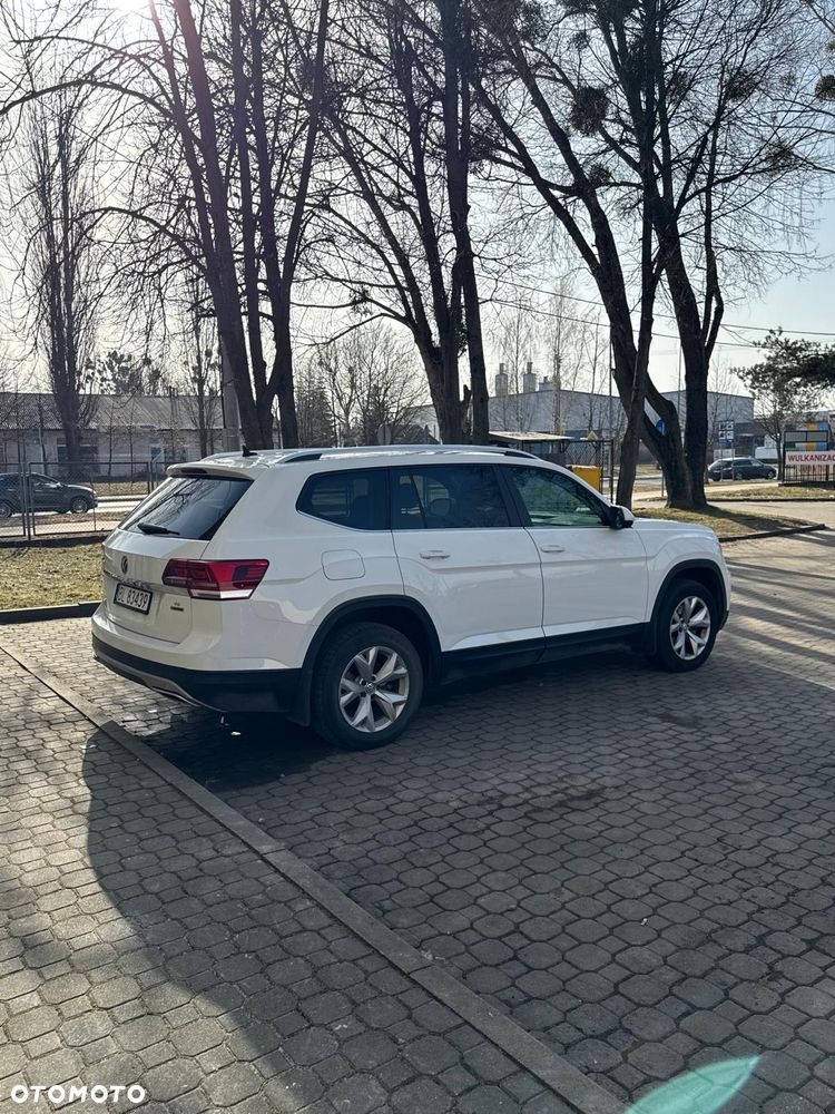 Volkswagen Atlas - 2