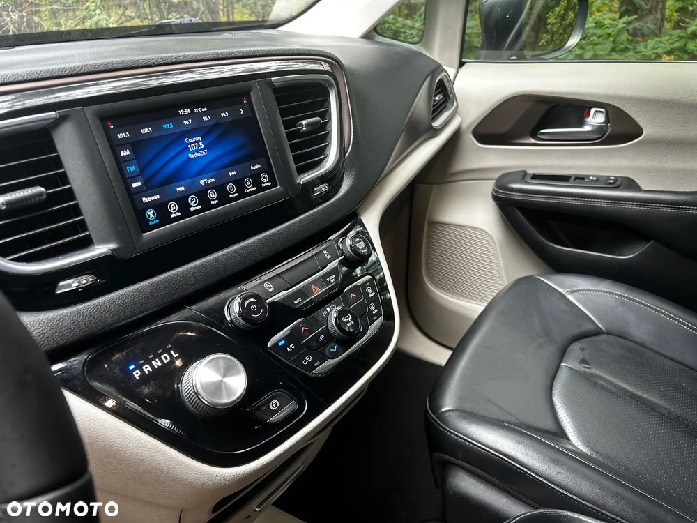 Chrysler Voyager - 26