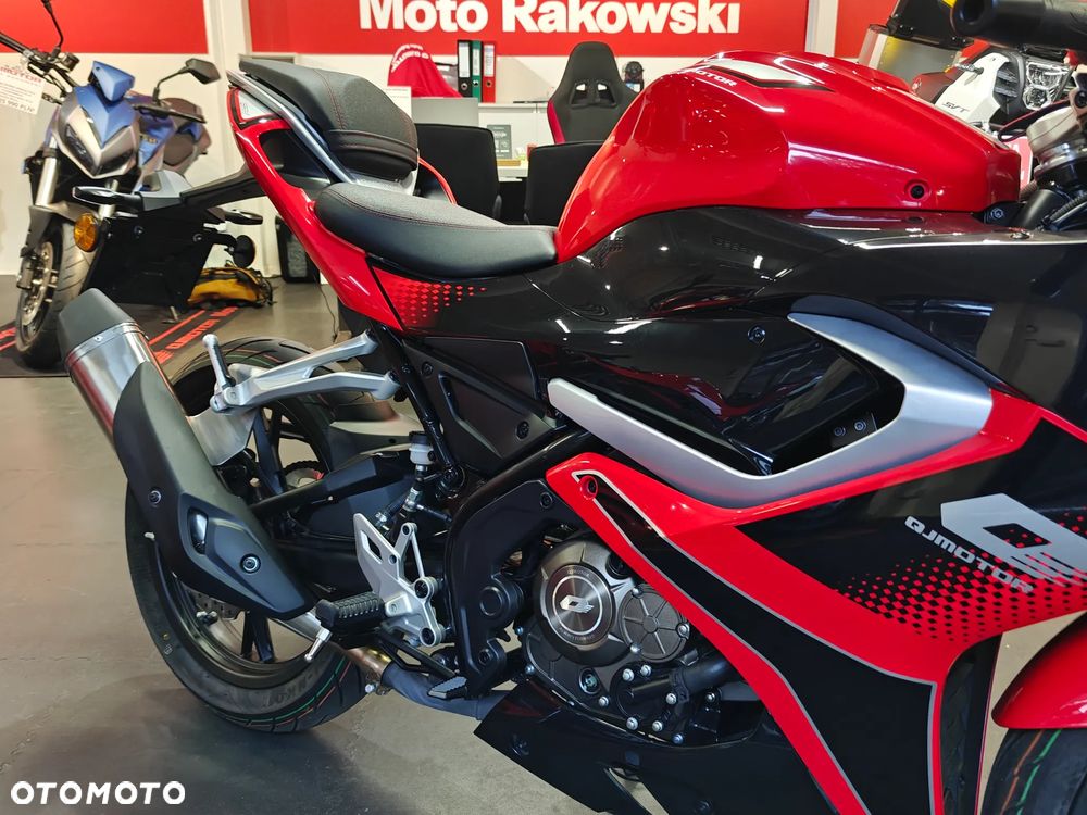 QJMOTOR SRK 125R - 7