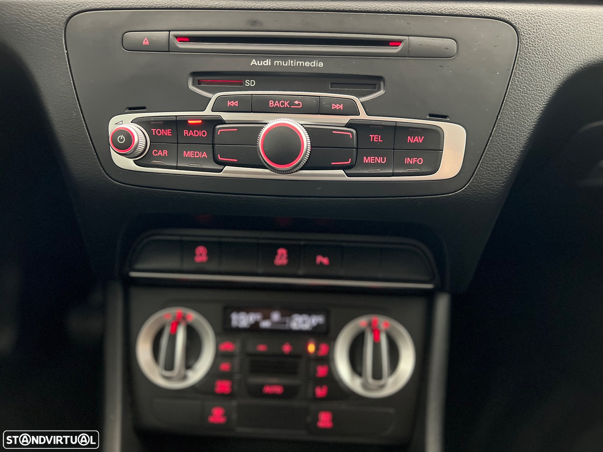 Audi Q3 2.0 TDI Attraction - 19