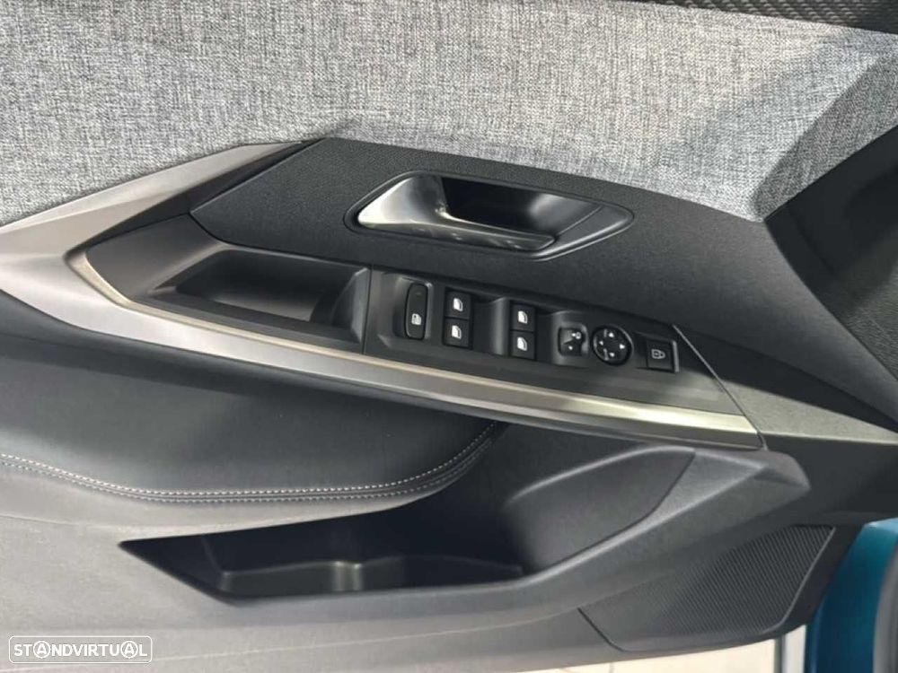 Peugeot 5008 1.6 Plug-in Hybrid Allure e-DCS7 - 12