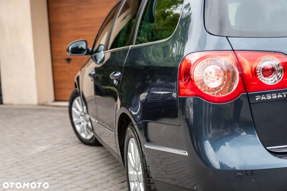 Volkswagen Passat 2.0 FSI Individual - 29
