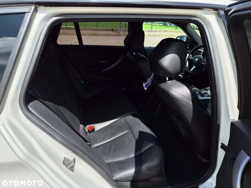 BMW Seria 3 - 23