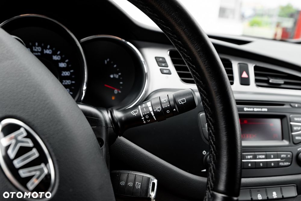Kia Ceed 1.6 GDI DCT Platinum Edition - 29