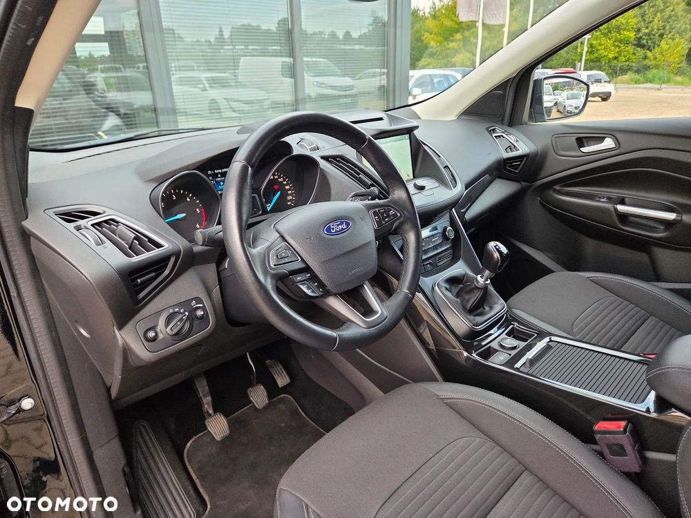 Ford Kuga 2.0 TDCi FWD Titanium - 29