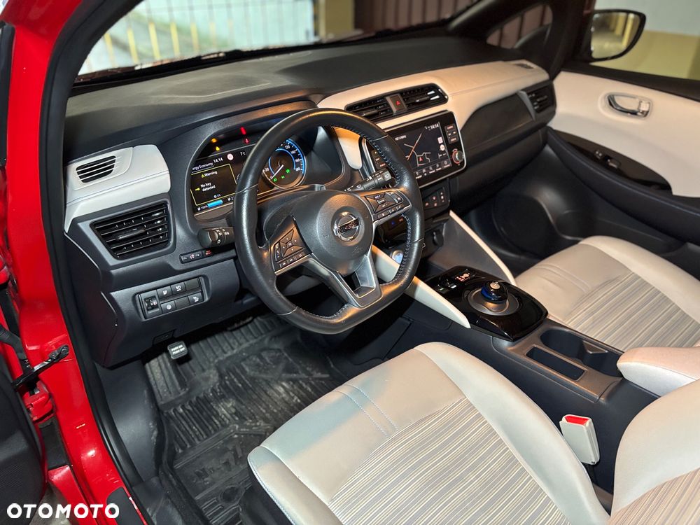 Nissan Leaf 40 kWh ACENTA - 9