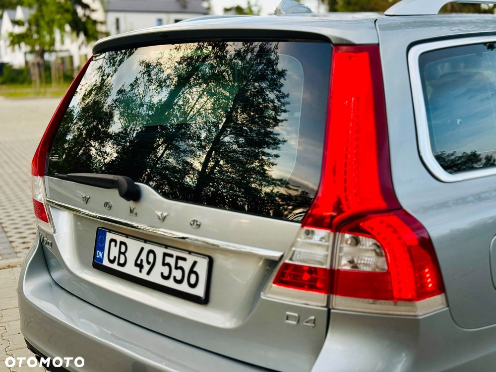 Volvo V70 D4 Geartronic Momentum - 29