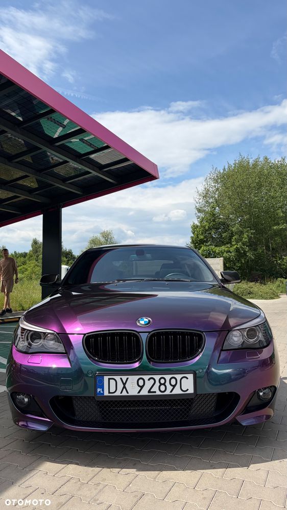 BMW Seria 5 550i - 11