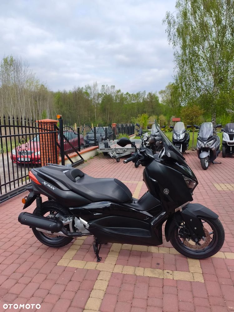 Yamaha X-max - 4
