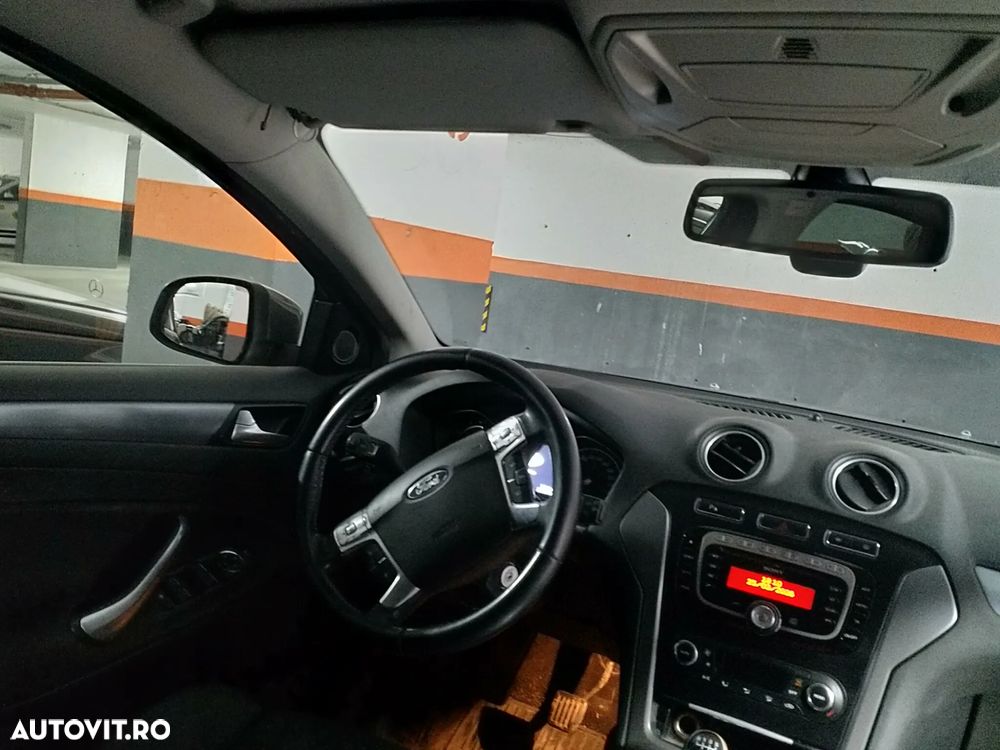 Ford Mondeo 2.0 TDCi Business Class - 1