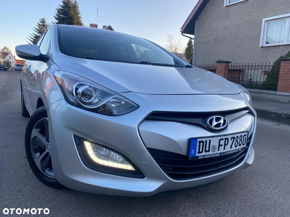 Hyundai i30 1.6 CRDI Trend - 1