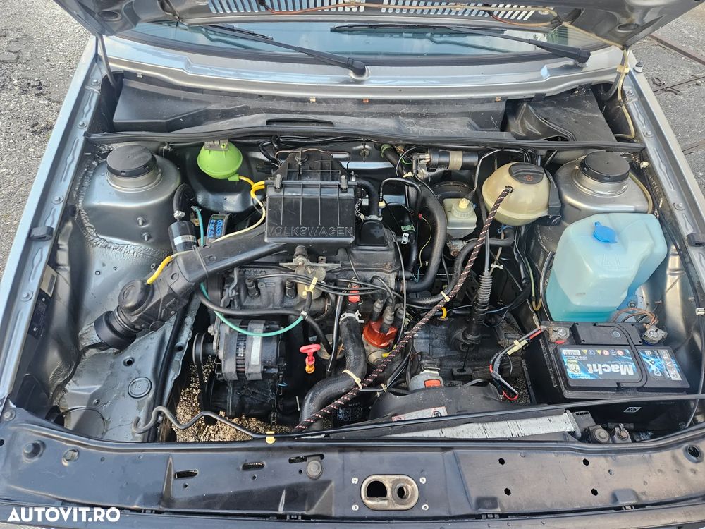 Volkswagen Golf CL - 4