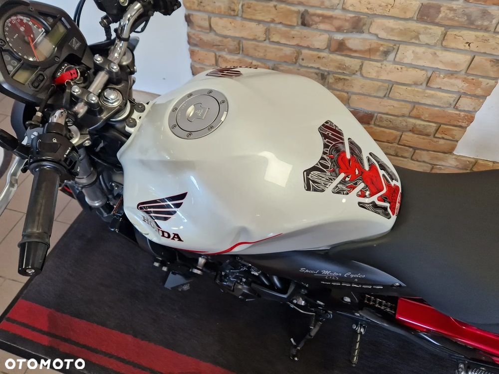Honda Hornet - 14