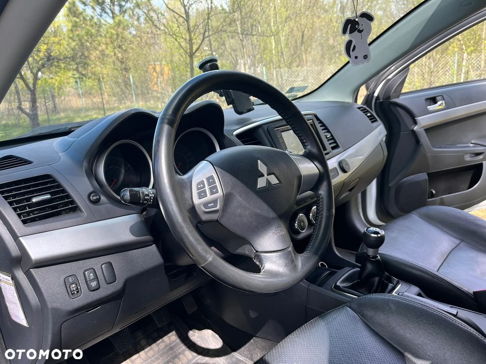 Mitsubishi Lancer - 13