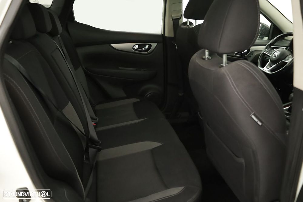 Nissan Qashqai 1.3 DIG-T N-Connecta J18 - 12