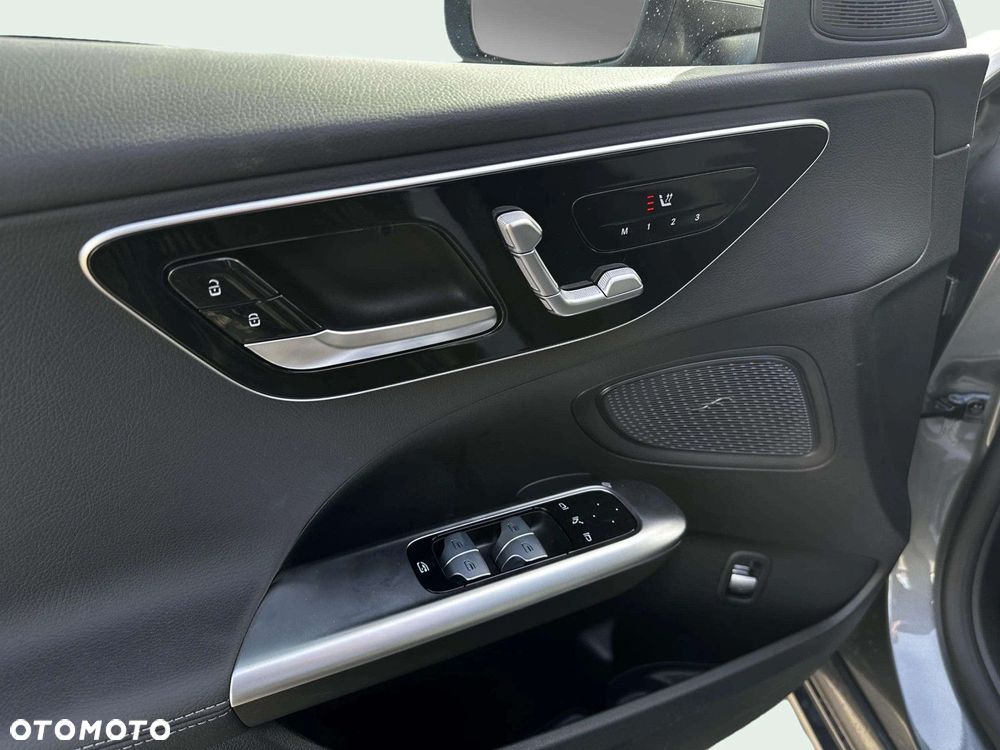 Mercedes-Benz Klasa C 300 de PHEV 4-Matic Avantgarde - 20
