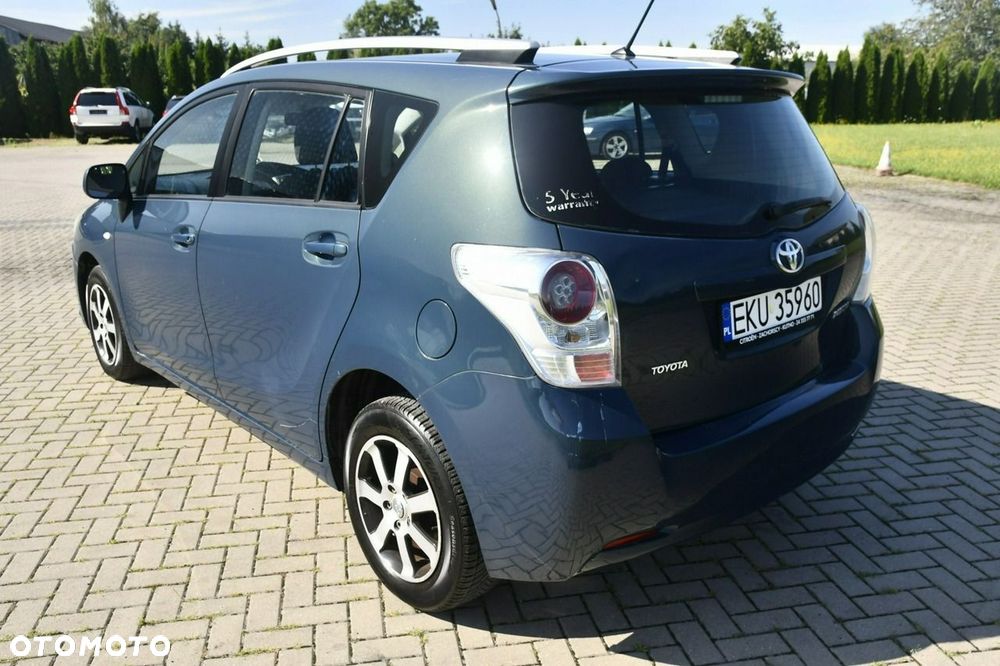 Toyota Verso - 10