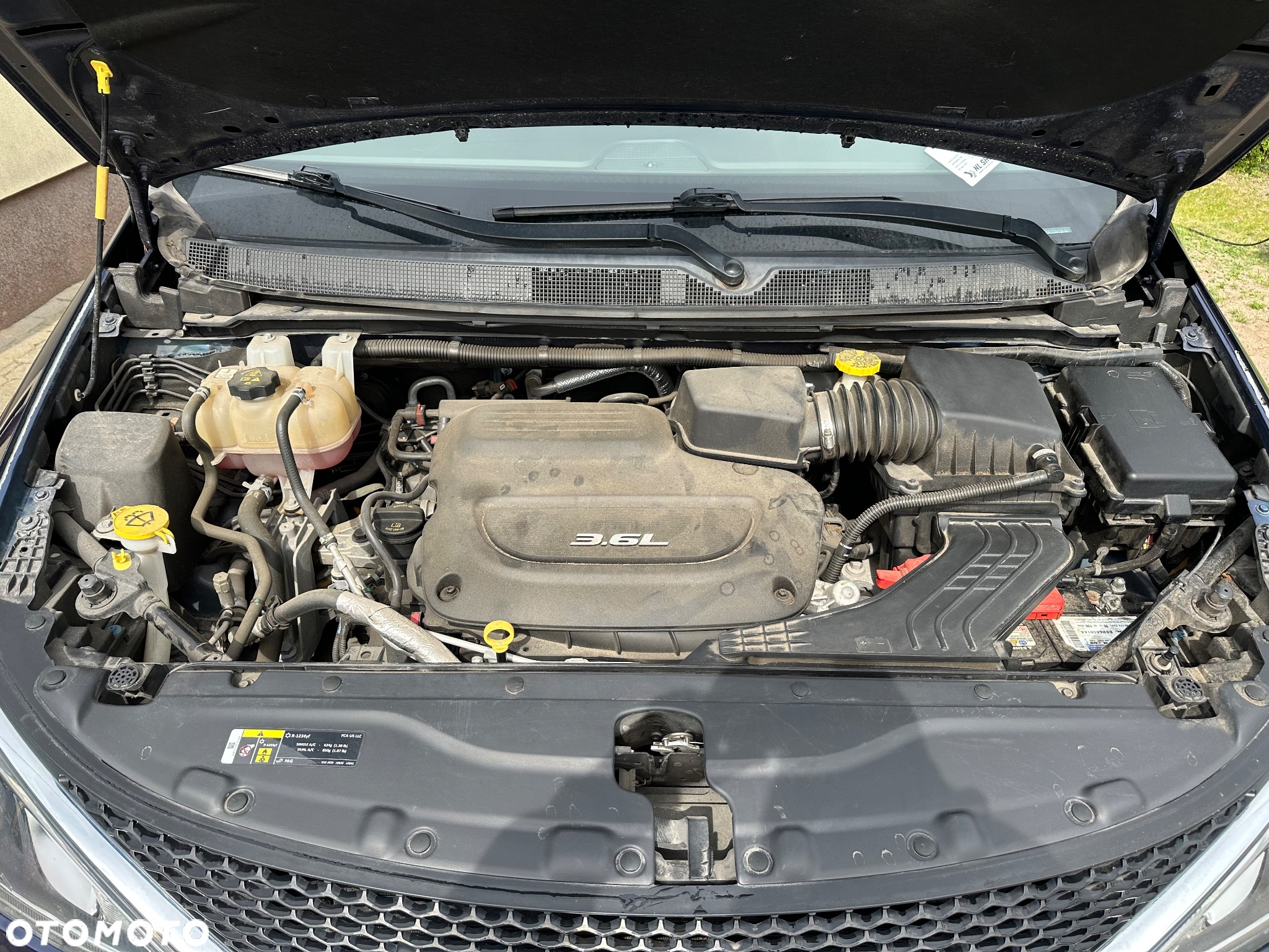 Chrysler Pacifica - 16