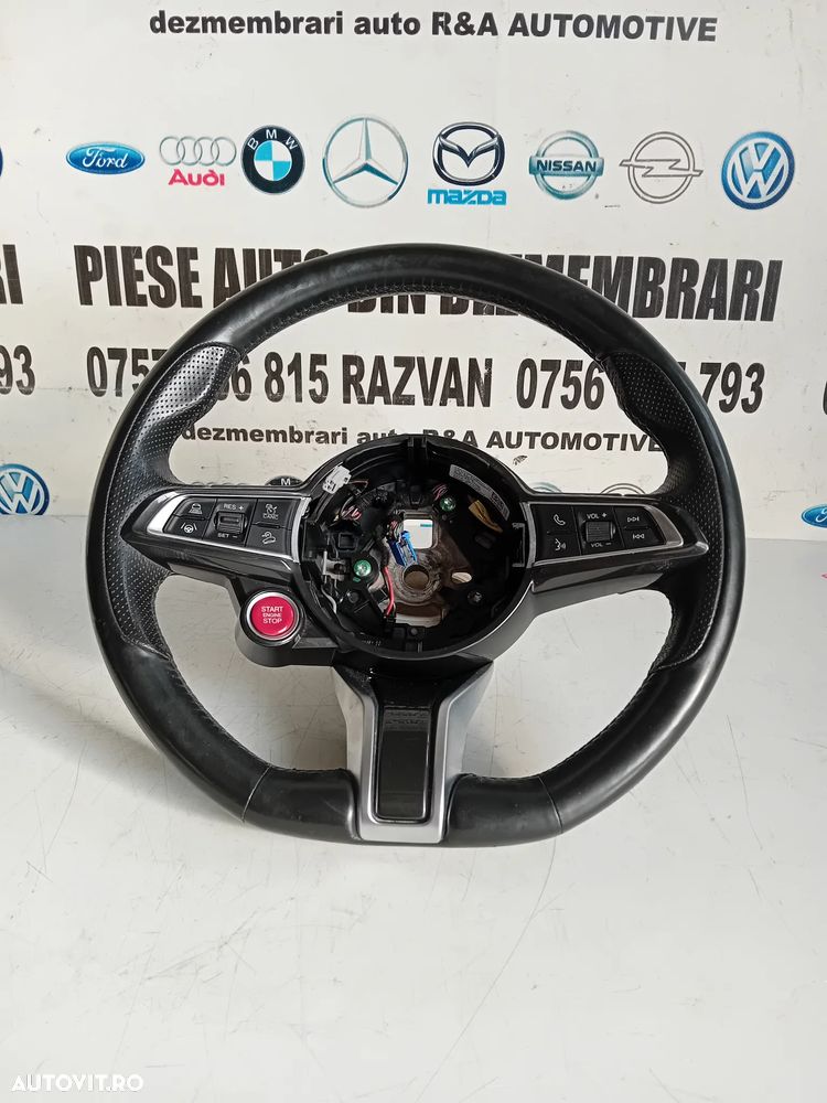 Volan Din Piele Cu Comenzi Alfa Stelvio Giulia Quadrifoglio Original Stare Foarte Buna An 2017-2022 - 2