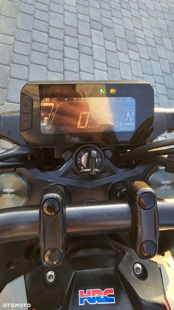 Honda CB - 8