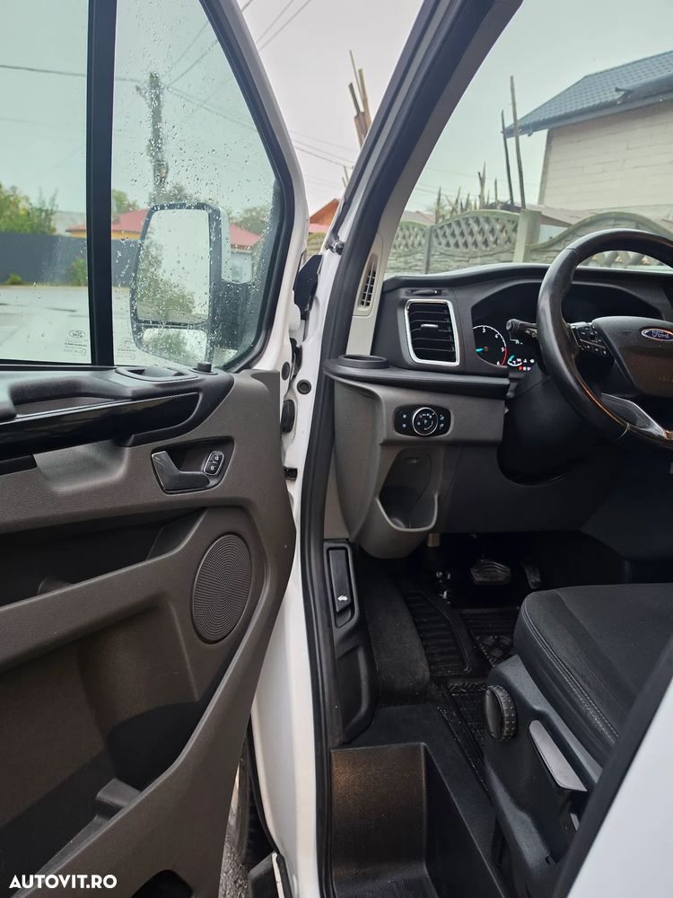 Ford Transit Custom Kombi 320 2.0 EcoBlue 130 CP L2H1 Trend Aut. - 6