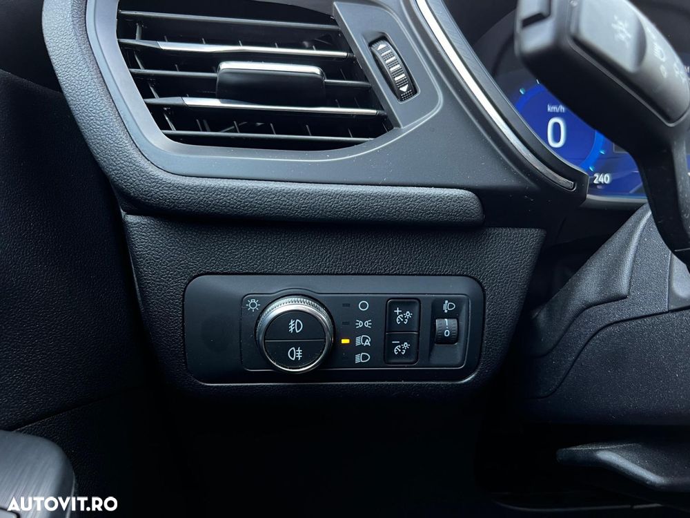 FORD Kuga 2022 — imagine 70