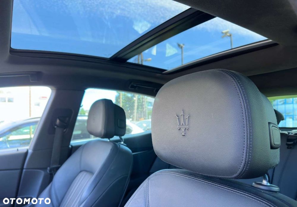 Maserati Levante - 12