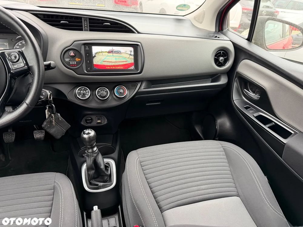 Toyota Yaris 1.5 Active - 10