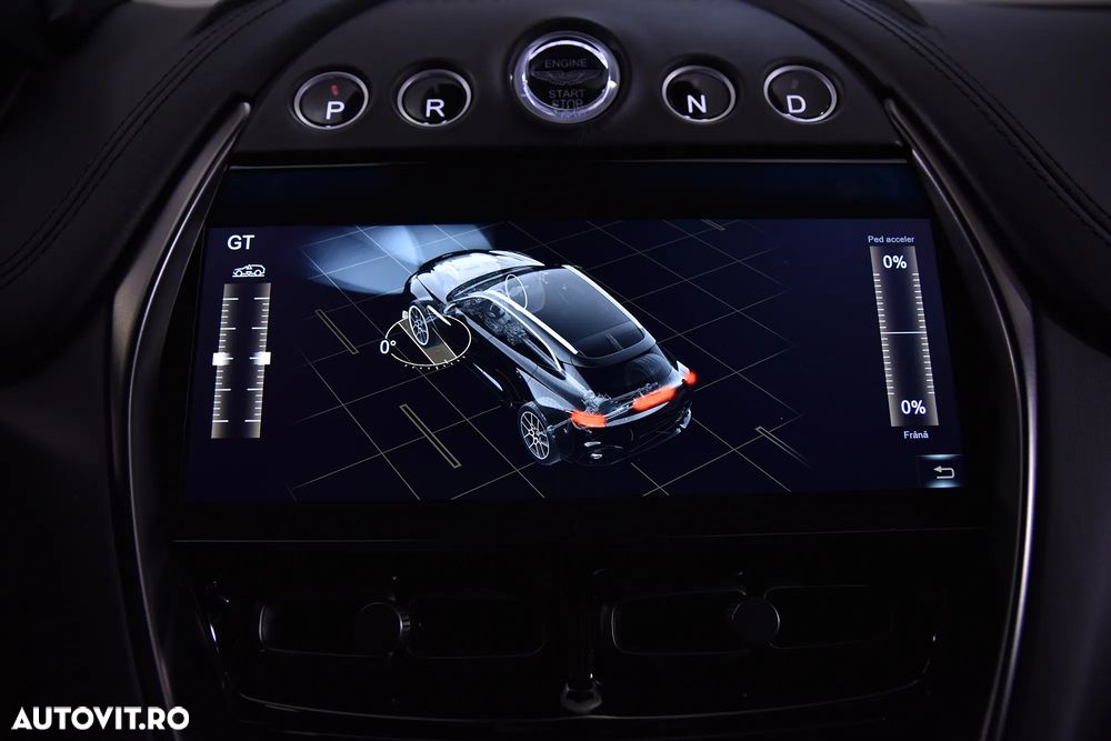 Aston Martin DBX - 21