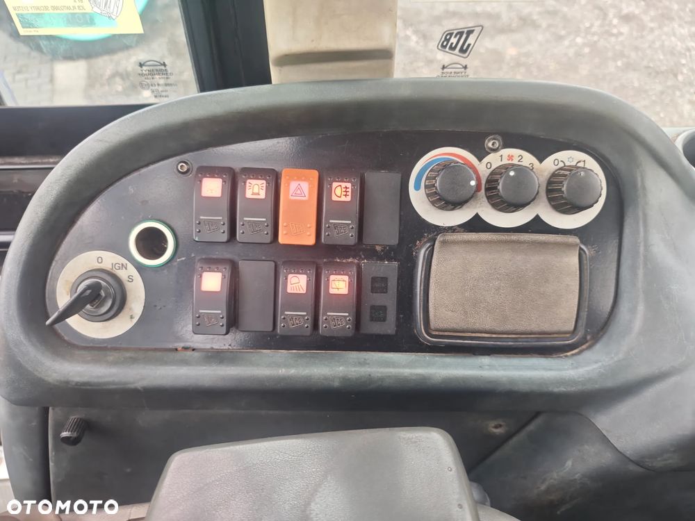 JCB TM300 - 17