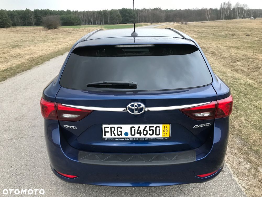 Toyota Avensis - 5