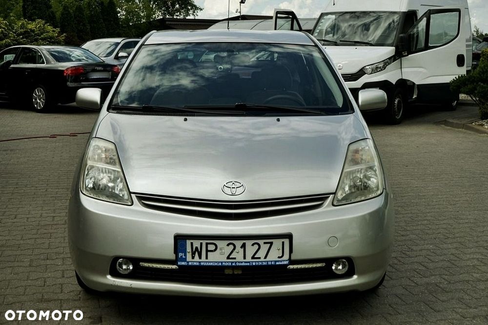 Toyota Prius - 10