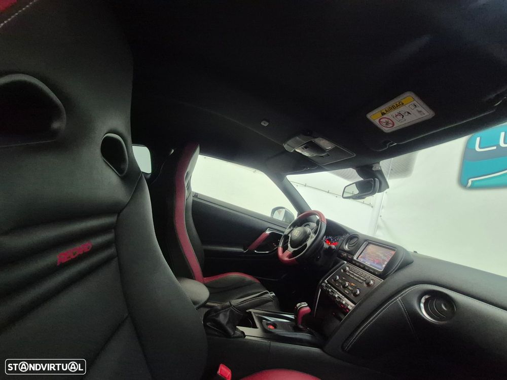 Nissan GT-R 3.8 V6 Black Edition - 53