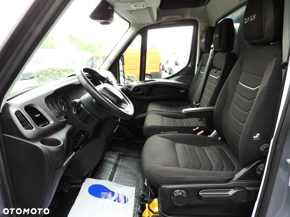 Iveco DAILY 35S18 PLANDEKA 10 PALET WEBASTO TEMPOMAT NAWIGACJA LEDY AUTOMAT HI-MATIC KLIMATYZACJA  180KM - 29