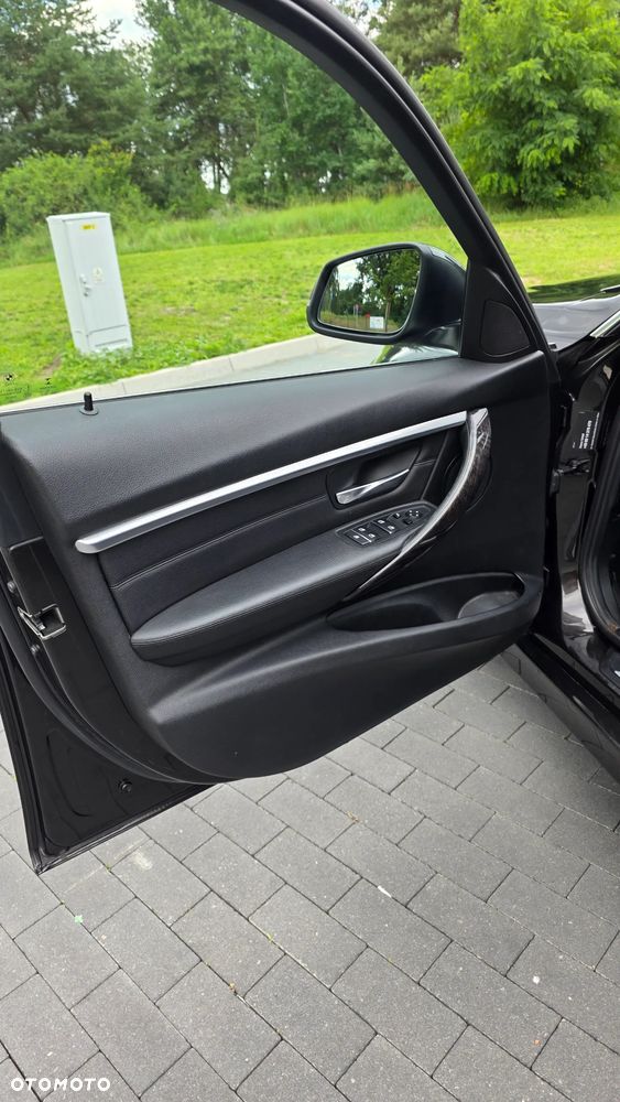BMW Seria 3 320d Luxury Line - 14