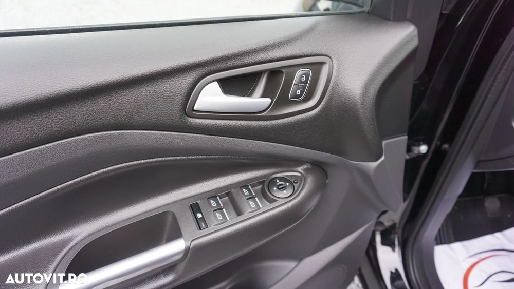 Ford Kuga 1.5 EcoBoost 2WD Trend - 18