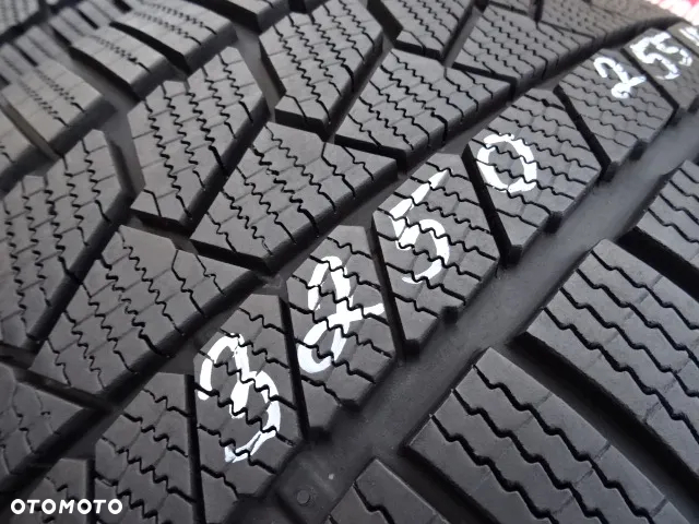 255/55/r18 109H RSC Extra loud XL Continental Winter Contact TS860S - 13
